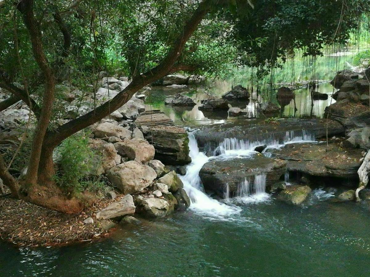Khaoyai Lumtakong Hotel Pakchong Exterior photo
